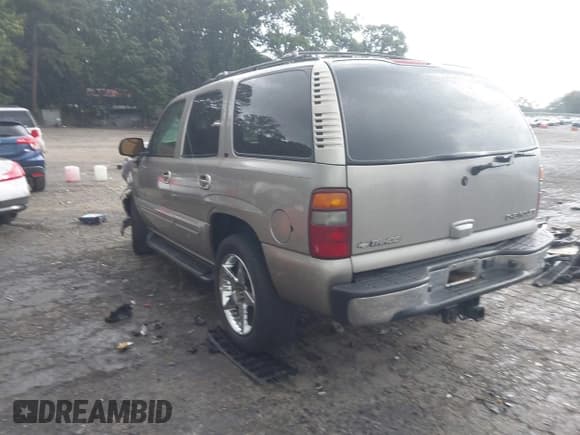 ✅ 2002 Chevrolet Tahoe LT • VIN: 1GNEC13Z62J233110 • Lot: 42460607. Listed on IAAI with 329,196 mi. Free auction sales archive from the USA and detailed vehicle history report at DreamBid. Image 3.