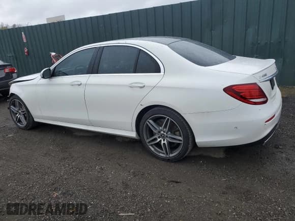 ✅ 2019 Mercedes-Benz E 450 • VIN: WDDZF6JB0KA490807 • Lot: 85173975. Listed on Copart with 60,408 mi. Free auction sales archive from the USA and detailed vehicle history report at DreamBid. Image 2.
