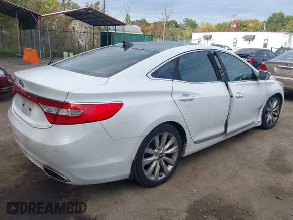 ✅ 2013 Hyundai Azera • VIN: KMHFH4JG7DA212699 • Lot: 43482805. Listed on IAAI with 197,602 mi. Free auction sales archive from the USA and detailed vehicle history report at DreamBid. Image 4.