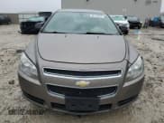 ✅ 2012 Chevrolet Malibu 1LS • VIN: 1G1ZB5E07CF107905 • Lot: 80743964. Wystawiony na Copart z przebiegiem 210 421 mil. Bezpłatny archiwum sprzedaży aukcyjnych z USA i szczegółowy raport historii pojazdu na DreamBid. Zdjęcie 5.