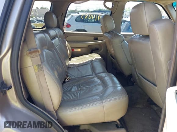 ✅ 2002 Chevrolet Tahoe LT • VIN: 1GNEC13Z62J170980 • Lot: 42914283. Listed on IAAI with 238,047 mi. Free auction sales archive from the USA and detailed vehicle history report at DreamBid. Image 8.