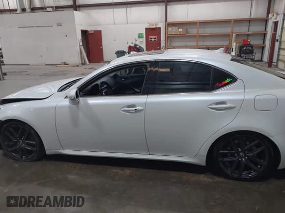 ✅ 2011 Lexus IS 250 • VIN: JTHCF5C27B5047438 • Lot: 43708869. Listed on IAAI with 151,760 mi. Free auction sales archive from the USA and detailed vehicle history report at DreamBid. Image 14.