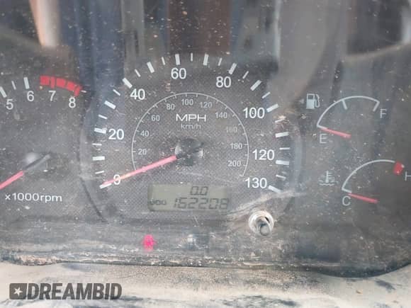 2005 Hyundai Accent GLS z VIN KMHCG45C65U576092, wystawiony jako IAAI lot #41368504 z przebiegiem 162 208 mil mil oraz . Historia ofert i sprzedaży dostępna na DreamBid. Obrazek 7.