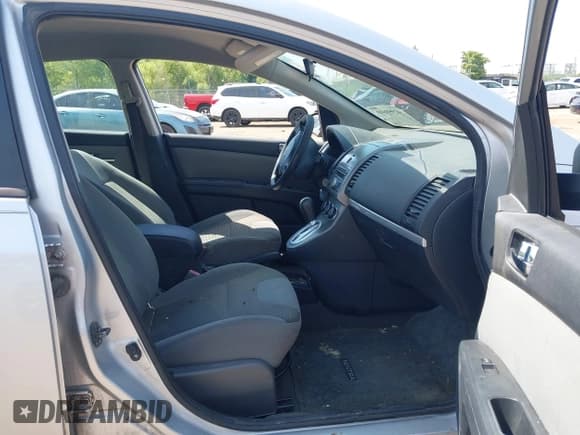 ✅ 2011 Nissan Sentra S • VIN: 3N1AB6AP4BL652075 • Лот: 42959840. Опубликован ранее на IAAI с пробегом 167 211 миль. Бесплатный доступ к архиву аукционных продаж из США и подробный отчёт об истории автомобиля на DreamBid. Изображение 5.