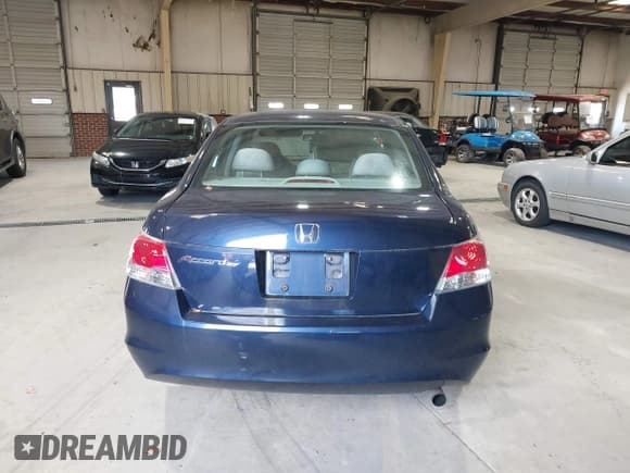✅ 2010 Honda Accord LX • VIN: 1HGCP2F32AA115671 • Lot: 43641321. Listed on IAAI with 147,727 mi. Free auction sales archive from the USA and detailed vehicle history report at DreamBid. Image 17.