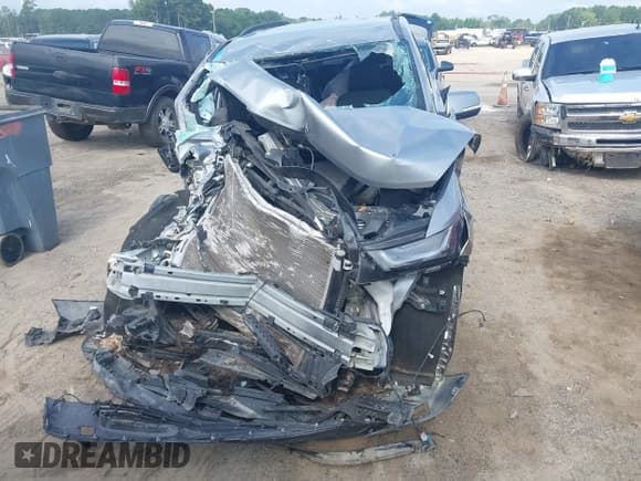✅ 2023 Chevrolet Traverse LT Cloth • VIN: 1GNEVMKW6PJ213899 • Lot: 42864881. Listed on IAAI with Not provided. Free auction sales archive from the USA and detailed vehicle history report at DreamBid. Image 12.