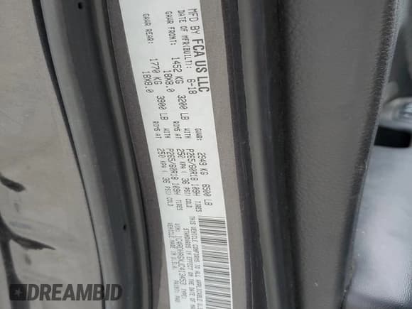 ✅ 2018 Dodge Durango SXT • VIN: 1C4RDHAGXJC413453 • Lot: 92759295. Listed on Copart with 97,273 mi. Free auction sales archive from the USA and detailed vehicle history report at DreamBid. Image 13.