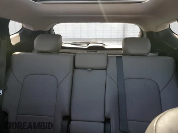 ✅ 2016 Hyundai Santa Fe • VIN: 5XYZUDLB2GG308159 • Lot: 47830703. Wystawiony na Copart z przebiegiem 70 682 mil. Bezpłatny archiwum sprzedaży aukcyjnych z USA i szczegółowy raport historii pojazdu na DreamBid. Zdjęcie 10.