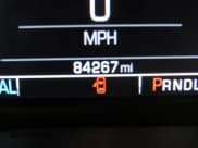 ✅ 2018 Chevrolet Suburban LT • VIN: 1GNSKHKC9JR395664 • Lot: 48152065. Wystawiony na Copart z przebiegiem 84 267 mil. Bezpłatny archiwum sprzedaży aukcyjnych z USA i szczegółowy raport historii pojazdu na DreamBid. Zdjęcie 8.