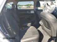 ✅ 2025 Kia Sorento X-Line EX • VIN: 5XYRHDJF8SG393639 • Lot: 81247785. Wystawiony na Copart z przebiegiem 302 mil. Bezpłatny archiwum sprzedaży aukcyjnych z USA i szczegółowy raport historii pojazdu na DreamBid. Zdjęcie 11.