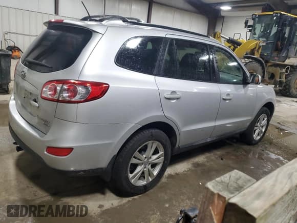 ✅ 2011 Hyundai Santa Fe Limited • VIN: 5XYZHDAG2BG016457 • Lot: 86369724. Listed on Copart with 125,852 mi. Free auction sales archive from the USA and detailed vehicle history report at DreamBid. Image 3.