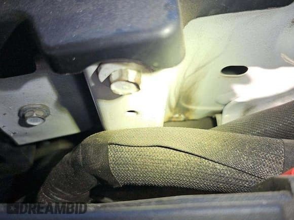 ✅ 2019 Dodge Durango SXT • VIN: 1C4RDHAG1KC675685 • Lot: 43670131. Listed on IAAI with 123,651 mi. Free auction sales archive from the USA and detailed vehicle history report at DreamBid. Image 24.