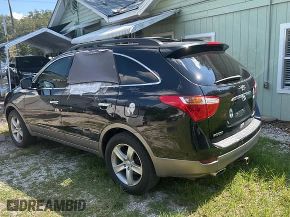 ✅ 2011 Hyundai Veracruz Limited • VIN: KM8NU4CC3BU147749 • Лот: 70960315. Опубликован ранее на Copart с пробегом 184 287 миль. Бесплатный доступ к архиву аукционных продаж из США и подробный отчёт об истории автомобиля на DreamBid. Изображение 3.