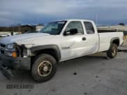 ✅ 2006 Chevrolet Silverado 2500HD Work Truck • VIN: 1GCHK29226E117541 • Лот: 85210894. Опубликован ранее на Copart с пробегом 323 223 миль. Бесплатный доступ к архиву аукционных продаж из США и подробный отчёт об истории автомобиля на DreamBid. Изображение 1.
