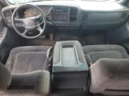 ✅ 2001 Chevrolet Silverado 2500HD LS • VIN: 1GCHK23U81F104273 • Lot: 55800415. Wystawiony na Copart z przebiegiem 215 292 mil. Bezpłatny archiwum sprzedaży aukcyjnych z USA i szczegółowy raport historii pojazdu na DreamBid. Zdjęcie 8.