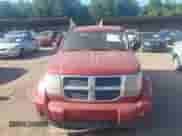 2008 Dodge Nitro SLT z VIN 1D8GT58K78W100907, wystawiony jako IAAI lot #42715136 z przebiegiem 228 747 mil mil oraz . Historia ofert i sprzedaży dostępna na DreamBid. Obrazek 6.