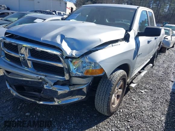 ✅ 2010 Dodge 1500 SLT • VIN: 1D7RB1GP8AS104872 • Lot: 41635902. Wystawiony na IAAI z przebiegiem 195 924 mil. Bezpłatny archiwum sprzedaży aukcyjnych z USA i szczegółowy raport historii pojazdu na DreamBid. Zdjęcie 17.