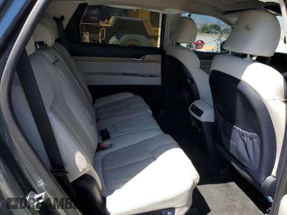 2022 Hyundai Palisade SEL с VIN KM8R44HE8NU351561, выставлен на аукционе Copart как лот 67564814 с пробегом 42 337 миль миль и Списание • Salvage title. История ставок и продаж доступна на DreamBid. Изображение 11.