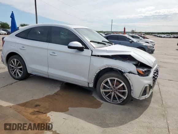 ✅ 2023 Audi SQ5 Sportback Premium Plus • VIN: WA124AFY6P2071163 • Лот: 67594065. Опубликован ранее на Copart с пробегом 28 684 миль. Бесплатный доступ к архиву аукционных продаж из США и подробный отчёт об истории автомобиля на DreamBid. Изображение 4.