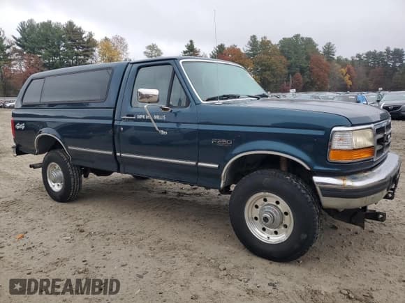 ✅ 1997 Ford F-250 • VIN: 1FTHF26GXVEB89817 • Lot: 90625395. Wystawiony na Copart z przebiegiem 81 955 mil. Bezpłatny archiwum sprzedaży aukcyjnych z USA i szczegółowy raport historii pojazdu na DreamBid. Zdjęcie 4.
