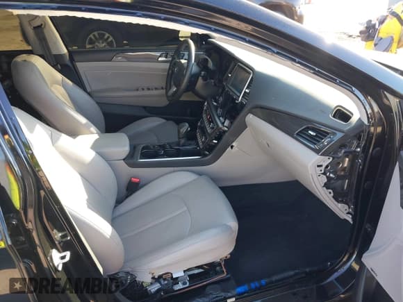 ✅ 2019 Hyundai Sonata Limited • VIN: KMHE54L21KA091784 • Лот: 41868217. Опубликован ранее на IAAI с пробегом 62 179 миль. Бесплатный доступ к архиву аукционных продаж из США и подробный отчёт об истории автомобиля на DreamBid. Изображение 5.