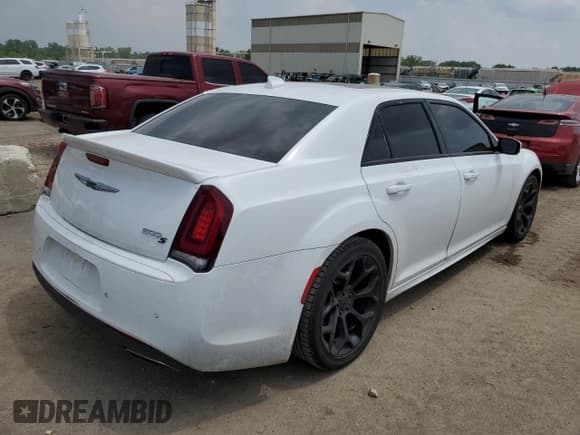 ✅ 2017 Chrysler 300 S Alloy Edition • VIN: 2C3CCABT7HH646715 • Lot: 54445823. Listed on Copart with Not provided. Free auction sales archive from the USA and detailed vehicle history report at DreamBid. Image 3.