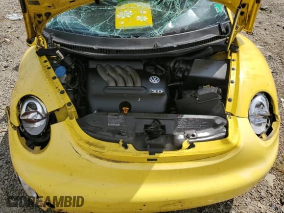 ✅ 2002 Volkswagen Beetle GL • VIN: 3VWBK21C52M428599 • Lot: 69605265. Listed on Copart with 140,454 mi. Free auction sales archive from the USA and detailed vehicle history report at DreamBid. Image 11.