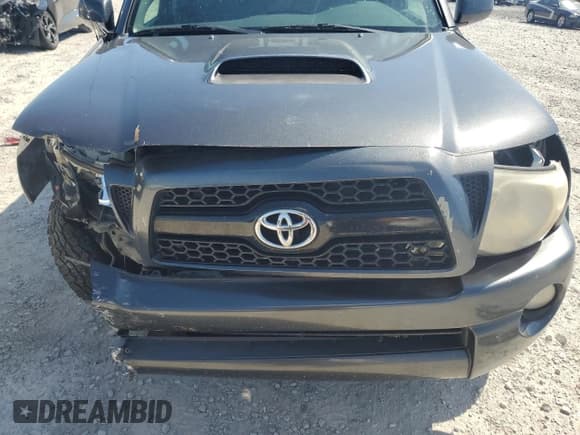 ✅ 2011 Toyota Tacoma • VIN: 5TFLU4EN4BX006729 • Lot: 56919605. Listed on Copart with 392,495 mi. Free auction sales archive from the USA and detailed vehicle history report at DreamBid. Image 11.
