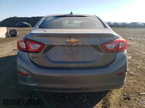 ✅ 2018 Chevrolet Cruze Premier • VIN: 1G1BF5SM5J7127879 • Лот: 68385442. Размещён на Copart с пробегом 116 762 миль миль. Получите бесплатный доступ к архиву аукционных продаж из США и посмотрите подробный отчёт об истории автомобиля на DreamBid. Изображение 6.