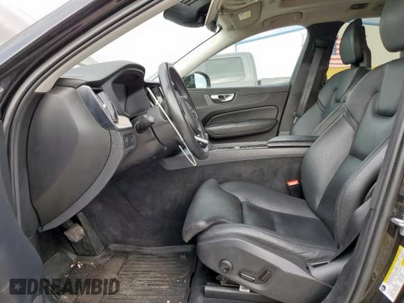 ✅ 2018 Volvo XC60 Inscription • VIN: LYVA22RL5JB101661 • Lot: 70474965. Listed on Copart with 73,181 mi. Free auction sales archive from the USA and detailed vehicle history report at DreamBid. Image 7.