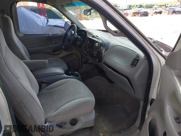 ✅ 1998 Ford F-150 • VIN: 1FTZX1767WKA55769 • Lot: 42374991. Listed on IAAI with 147,500 mi. Free auction sales archive from the USA and detailed vehicle history report at DreamBid. Image 5.