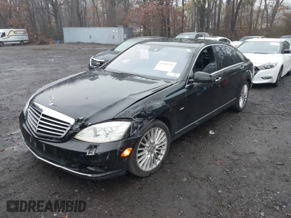 ✅ 2012 Mercedes-Benz S 550 • VIN: WDDNG9EB3CA487912 • Lot: 43782791. Listed on IAAI with 97,588 mi. Free auction sales archive from the USA and detailed vehicle history report at DreamBid. Image 18.