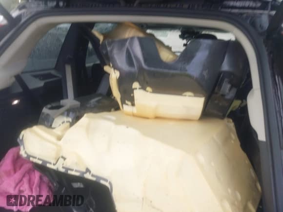 ✅ 2019 Volvo XC90 Momentum • VIN: YV4102CK0K1505012 • Lot: 41069811. Listed on IAAI with 72,643 mi. Free auction sales archive from the USA and detailed vehicle history report at DreamBid. Image 12.