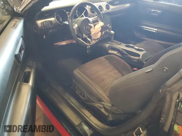 ✅ 2017 Ford Mustang GT • VIN: 1FA6P8CF6H5263442 • Lot: 71902295. Listed on Copart with 47,462 mi. Free auction sales archive from the USA and detailed vehicle history report at DreamBid. Image 8.