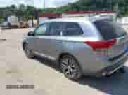 2017 Mitsubishi Outlander SE с VIN JA4AZ3A35HZ055663, выставлен на аукционе IAAI как лот 42971988 с пробегом 93 052 миль миль и . История ставок и продаж доступна на DreamBid. Изображение 3.