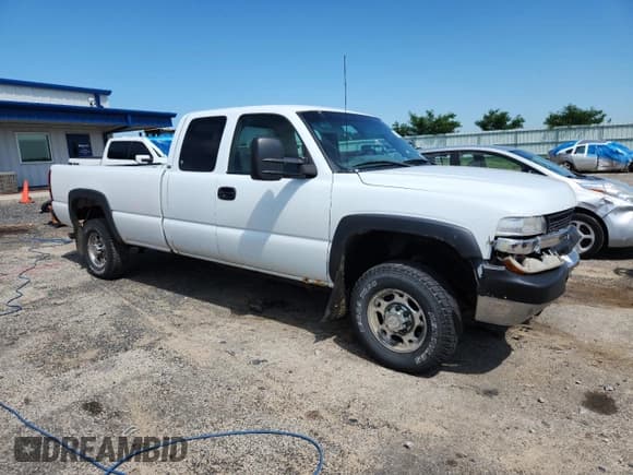 ✅ 2001 Chevrolet Silverado 2500HD LS • VIN: 1GCHK29U61E204921 • Лот: 63318435. Опубликован ранее на Copart с пробегом 283 890 миль. Бесплатный доступ к архиву аукционных продаж из США и подробный отчёт об истории автомобиля на DreamBid. Изображение 4.