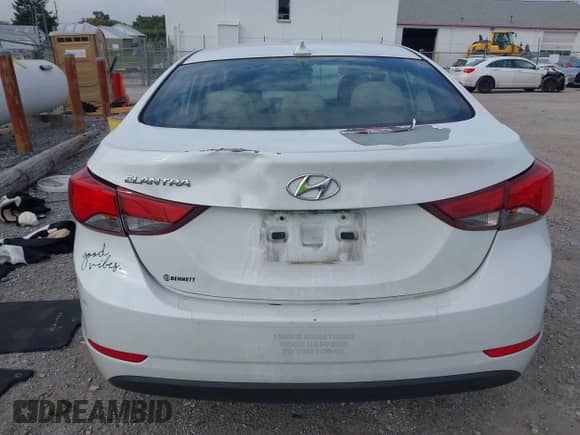 2016 Hyundai Elantra SE с VIN 5NPDH4AE8GH757785, выставлен на аукционе IAAI как лот 43222440 с пробегом 139 186 миль миль и . История ставок и продаж доступна на DreamBid. Изображение 16.