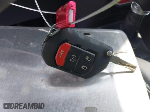 ✅ 2024 Jeep Wrangler Rubicon X • VIN: 1C4RJXR62RW211456 • Lot: 42167755. Wystawiony na IAAI z przebiegiem 27 466 mil. Bezpłatny archiwum sprzedaży aukcyjnych z USA i szczegółowy raport historii pojazdu na DreamBid. Zdjęcie 11.