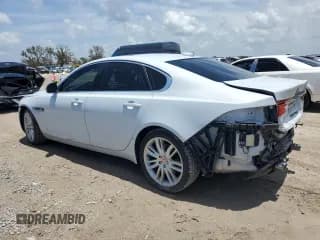 ✅ 2018 Jaguar XF 35t Portfolio Limited Edition • VIN: SAJBN4EV9JCY53925 • Лот: 64157684. Опубликован ранее на Copart с пробегом 37 651 миль. Бесплатный доступ к архиву аукционных продаж из США и подробный отчёт об истории автомобиля на DreamBid. Изображение 2.