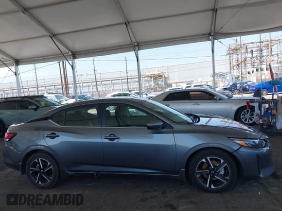 ✅ 2024 Nissan Sentra SV • VIN: 3N1AB8CV2RY357092 • Lot: 42214269. Listed on IAAI with 8,737 mi. Free auction sales archive from the USA and detailed vehicle history report at DreamBid. Image 13.