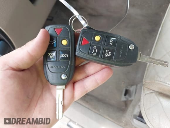 ✅ 2005 Volvo XC90 • VIN: YV1CZ592251168352 • Lot: 42083311. Wystawiony na IAAI z przebiegiem 210 444 mil. Bezpłatny archiwum sprzedaży aukcyjnych z USA i szczegółowy raport historii pojazdu na DreamBid. Zdjęcie 11.