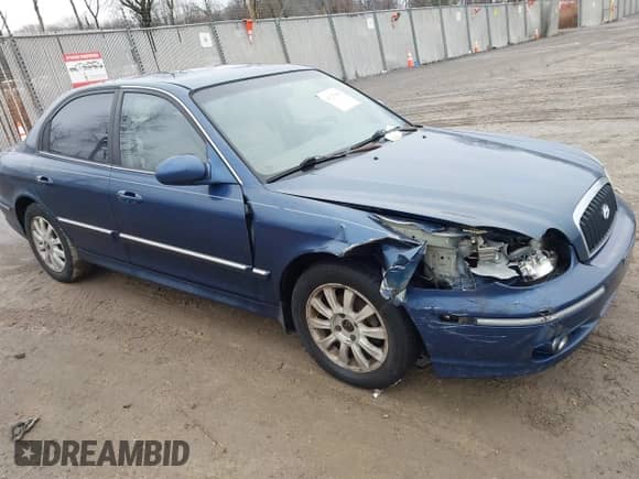 2004 Hyundai Sonata GLS z VIN KMHWF35H94A065434, wystawiony jako IAAI lot #41527880 z przebiegiem 137 357 mil mil oraz . Historia ofert i sprzedaży dostępna na DreamBid. Obrazek 1.