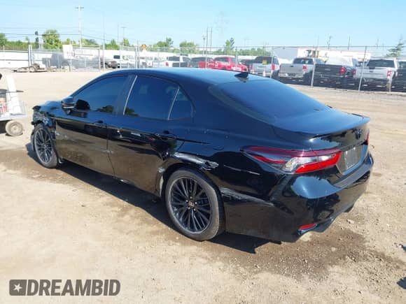 2021 Toyota Camry SE with VIN 4T1T11BK7MU040147, listed as a IAAI auction lot 42934090 with 96,071 mi miles and . Bid and sale history available at DreamBid. Image 3.