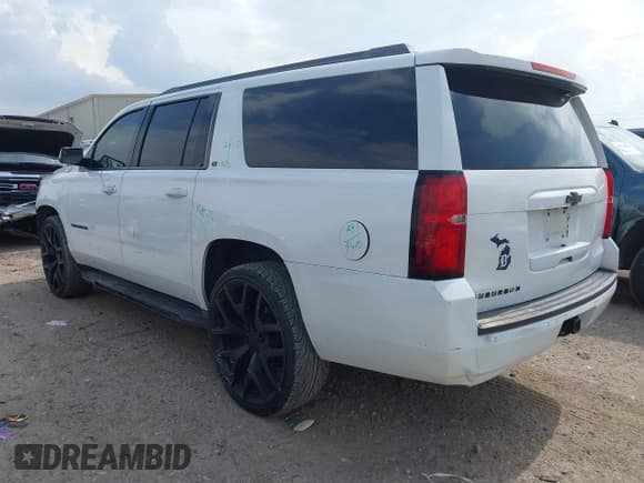 ✅ 2015 Chevrolet Suburban LT • VIN: 1GNSCJKCXFR700715 • Lot: 42748716. Wystawiony na IAAI z przebiegiem 169 082 mil. Bezpłatny archiwum sprzedaży aukcyjnych z USA i szczegółowy raport historii pojazdu na DreamBid. Zdjęcie 3.