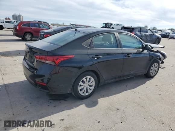 2021 Hyundai Accent SE z VIN 3KPC24A60ME151046, wystawiony jako Copart lot #72767382 z przebiegiem 36 466 mil mil oraz . Historia ofert i sprzedaży dostępna na DreamBid. Obrazek 3.