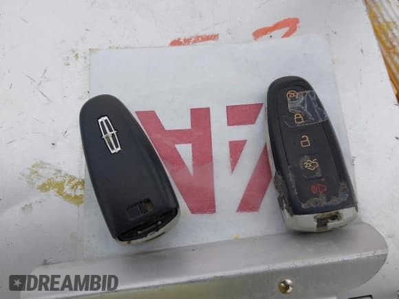 ✅ 2013 Lincoln MKS • VIN: 1LNHL9DK3DG607075 • Lot: 43923231. Listed on IAAI with 122,971 mi. Free auction sales archive from the USA and detailed vehicle history report at DreamBid. Image 11.