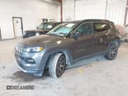 ✅ 2024 Jeep Compass Limited • VIN: 3C4NJDCN2RT153710 • Lot: 42964656. Wystawiony na IAAI z przebiegiem 13 710 mil. Bezpłatny archiwum sprzedaży aukcyjnych z USA i szczegółowy raport historii pojazdu na DreamBid. Zdjęcie 17.