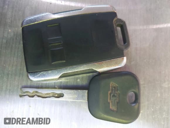 ✅ 2018 Chevrolet Silverado 1500 LT • VIN: 3GCPCREC3JG549623 • Lot: 43623946. Wystawiony na IAAI z przebiegiem 125 398 mil. Bezpłatny archiwum sprzedaży aukcyjnych z USA i szczegółowy raport historii pojazdu na DreamBid. Zdjęcie 11.