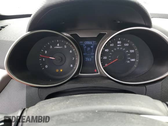 2012 Hyundai Veloster w/Red Int z VIN KMHTC6AD5CU030340, wystawiony jako Copart lot #45793405 z przebiegiem 139 667 mil mil oraz Czysty tytuł • Clean title. Historia ofert i sprzedaży dostępna na DreamBid. Obrazek 9.