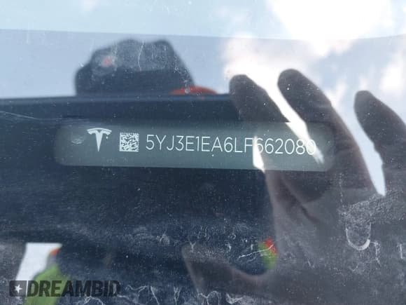 ✅ 2020 Tesla Model 3 Standard Range Plus • VIN: 5YJ3E1EA6LF662080 • Lot: 41410445. Wystawiony na IAAI z przebiegiem Nie podano. Bezpłatny archiwum sprzedaży aukcyjnych z USA i szczegółowy raport historii pojazdu na DreamBid. Zdjęcie 9.